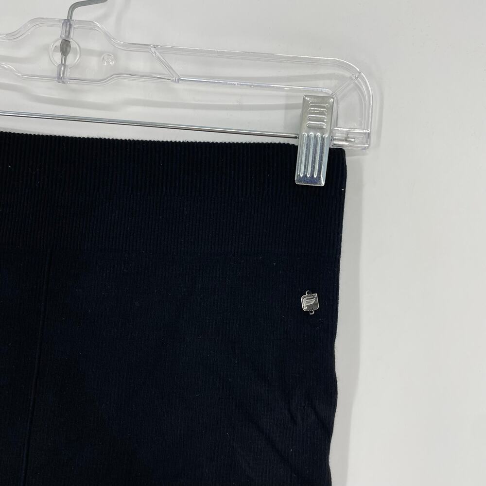 Fabletics High Rise Ribbed Bike Shorts Size Medium - Picture 3 of 5